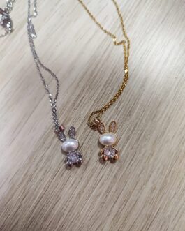 Collar conejo brillante