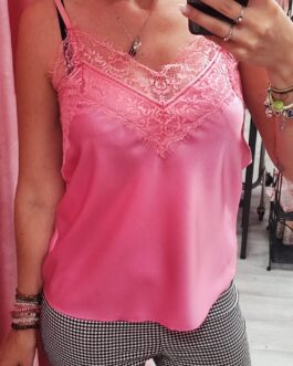 Lencera fucsia con encaje