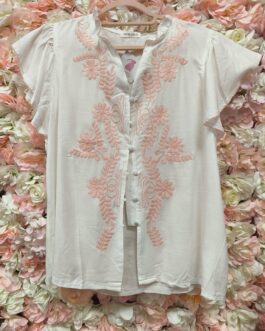 Blusa bordada romántica