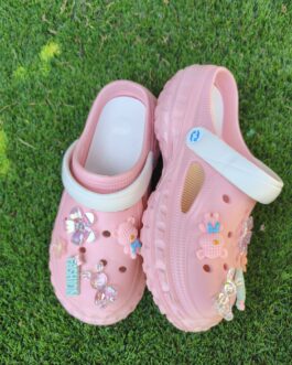 Crocs con Charms Kawaii